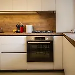 Urban Plaza Mountain View Alpine Escape Apartment Brasov