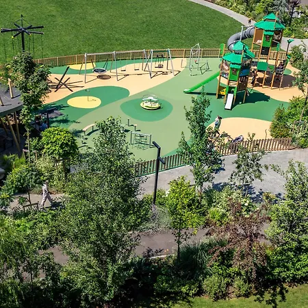 Appartamento Urban Plaza Alpine Escape With Free Parking, Balcony, Washer & Dryer