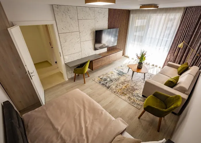 Urban Plaza Alpine Escape With Free Parking, Balcony, Washer & Dryer