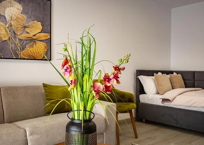 Urban Plaza Alpine Escape With Free Parking, Balcony, Washer & Dryer Διαμέρισμα